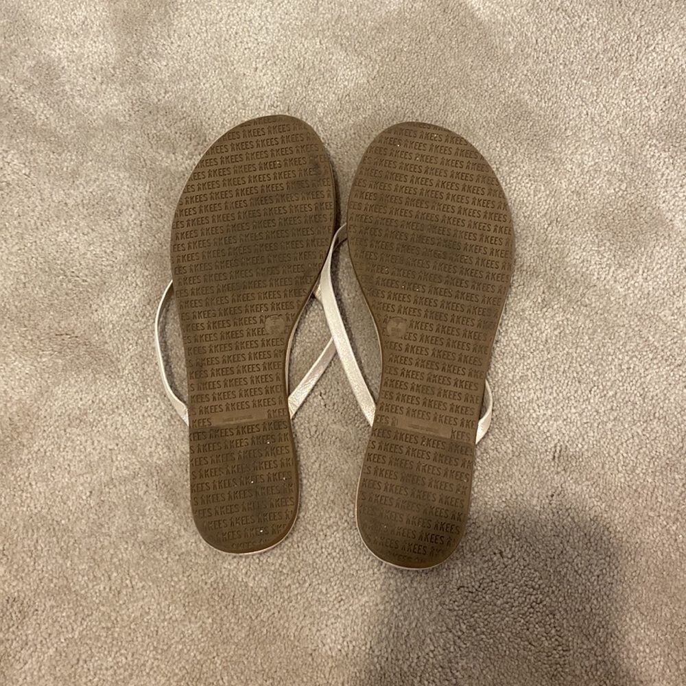 Tkees flip flops - Picture 2 of 3